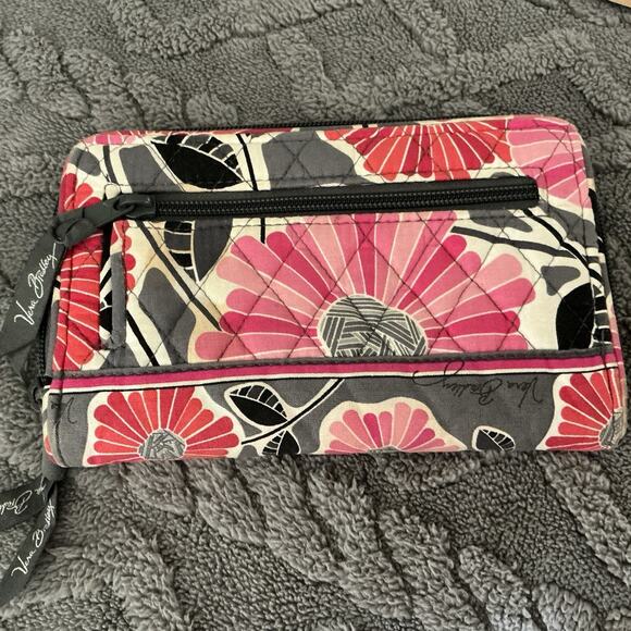 Vera Bradley RFID Turnlock Zip Around Wallet (light‎ Stain See Last Picture) - Picture 2 of 8
